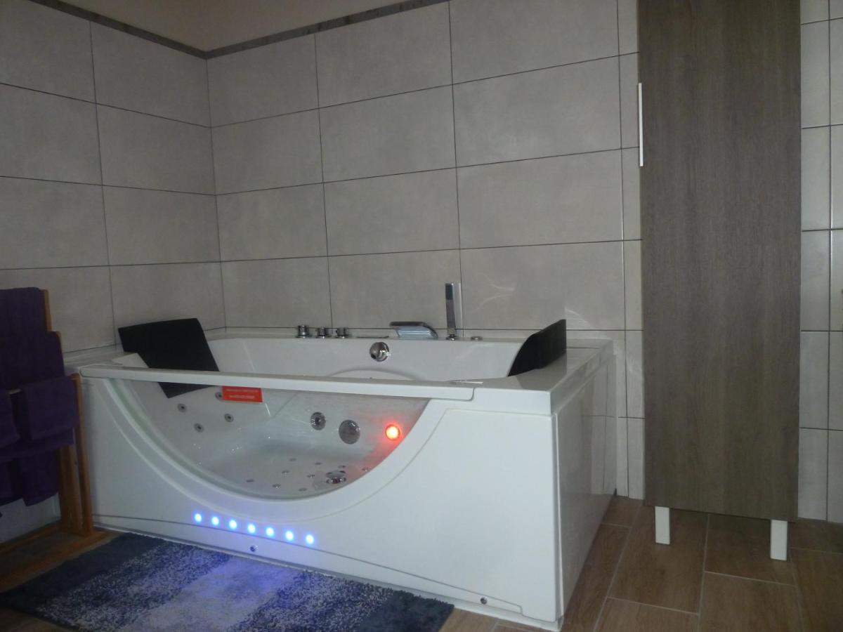 Maison Elizondoa - Chambres, Restaurant Et Spa Masparraute ภายนอก รูปภาพ